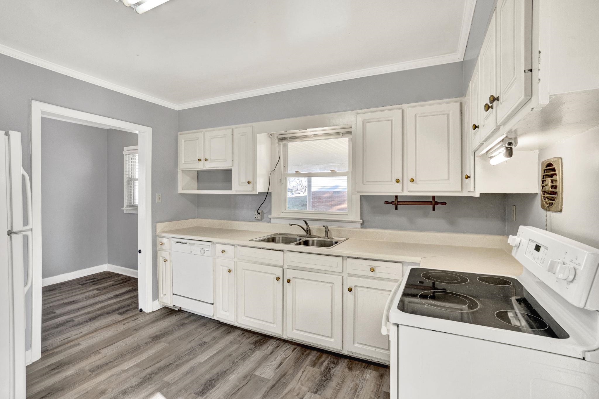 711 Spring Hill Avenue Spartanburg, SC 29303 - Photo 7 of 30