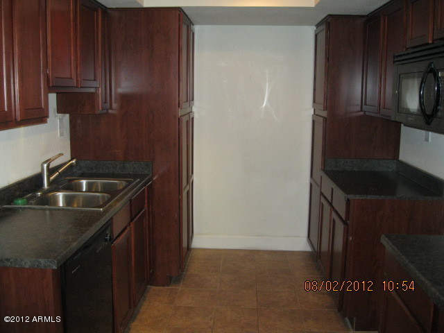 3825 East Camelback Road, Unit 148 Phoenix, AZ 85018 - Photo 5 of 18 IMG_1663
