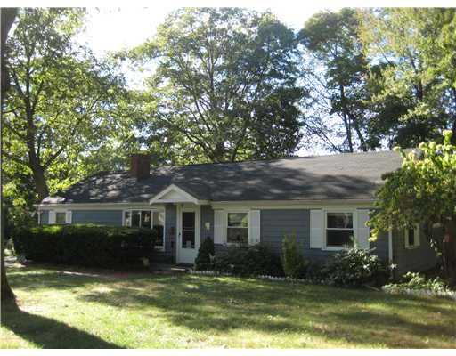 21 Hazelton Road Barrington, RI 02806 - Photo 1 of 7 Exterior Front.