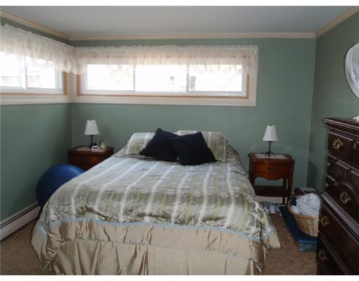 21 Hazelton Road Barrington, RI 02806 - Photo 5 of 7 Master Bedroom.