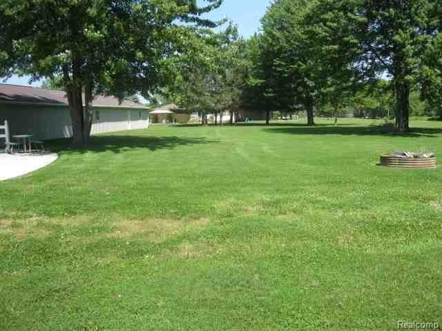 77017 Omo Road Armada, MI 48005 - Photo 2 of 25 yard.jpg