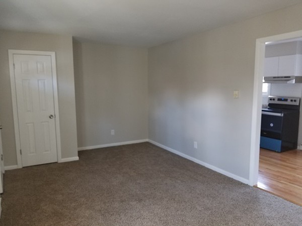 5 Fairview Park Road, Unit 2 Sturbridge, MA 01566 - Photo 4 of 15