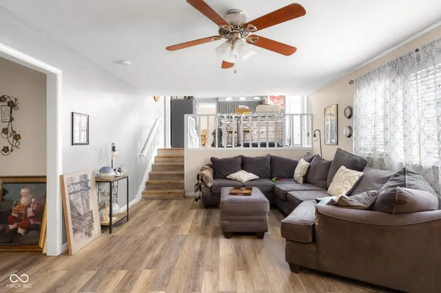 $387,400 | 1031 Parkside Drive, Columbus, IN 47203