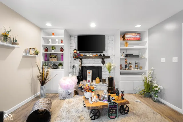 $387,400 | 1031 Parkside Drive, Columbus, IN 47203