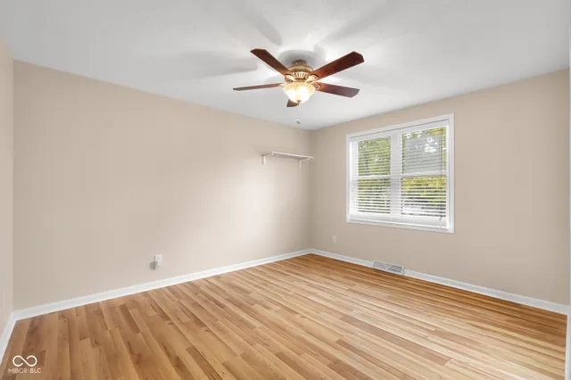 $387,400 | 1031 Parkside Drive, Columbus, IN 47203