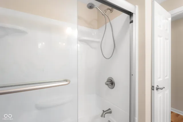 $387,400 | 1031 Parkside Drive, Columbus, IN 47203