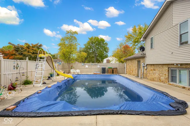 $387,400 | 1031 Parkside Drive, Columbus, IN 47203