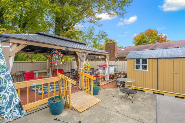 $387,400 | 1031 Parkside Drive, Columbus, IN 47203