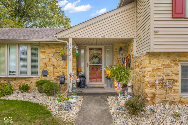 $387,400 | 1031 Parkside Drive, Columbus, IN 47203