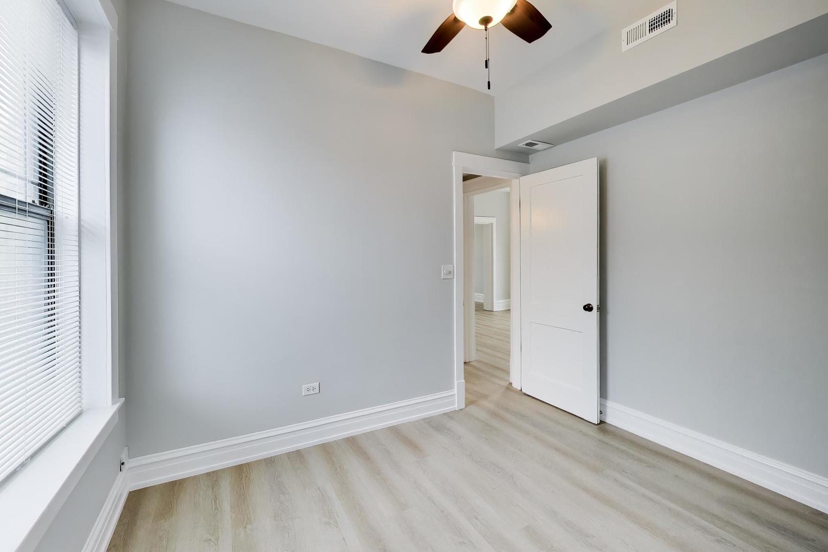 2114 West Byron Street, Unit 2 Chicago, IL 60618 - Photo 16 of 20