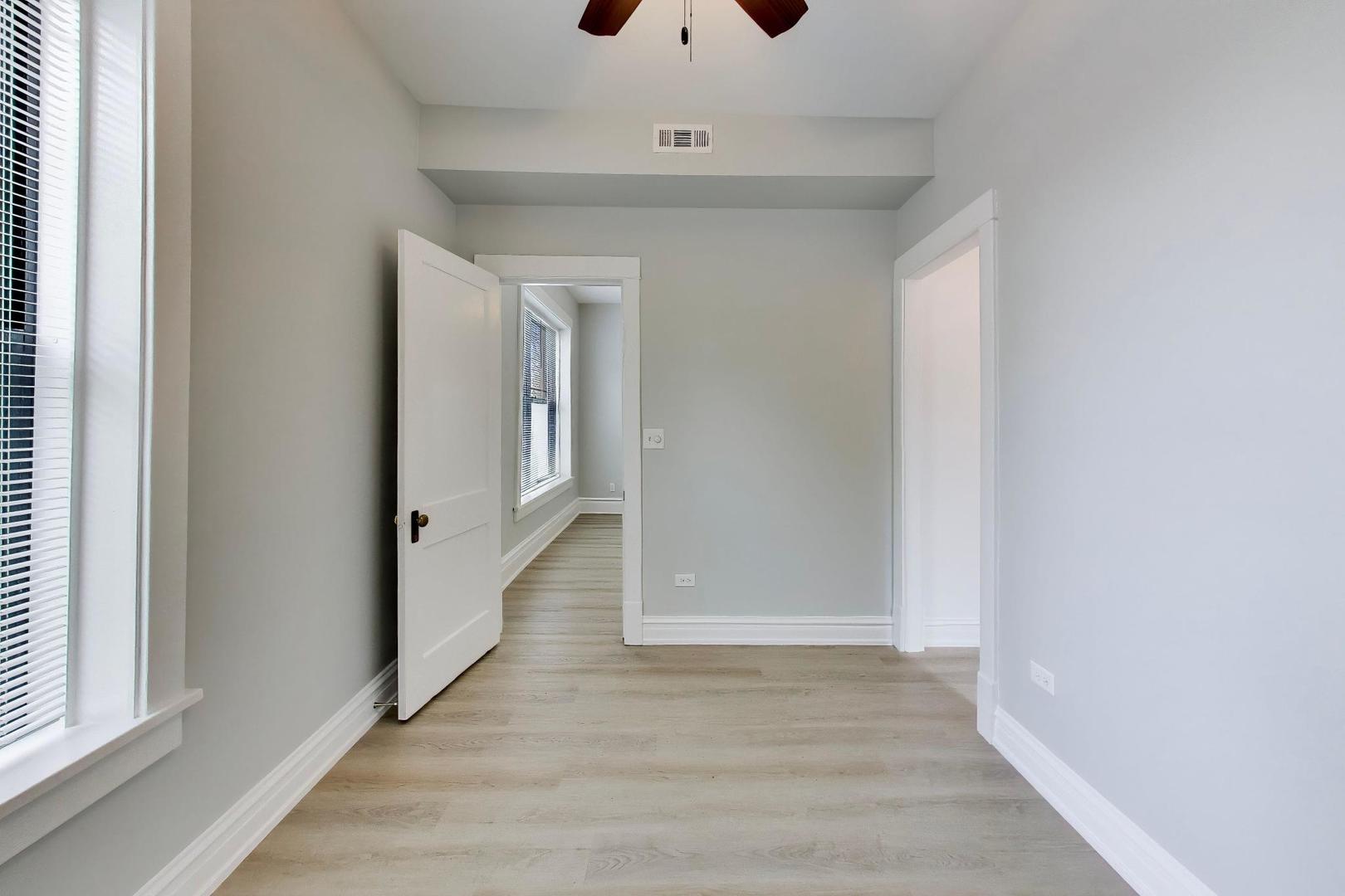 2114 West Byron Street, Unit 2 Chicago, IL 60618 - Photo 19 of 20