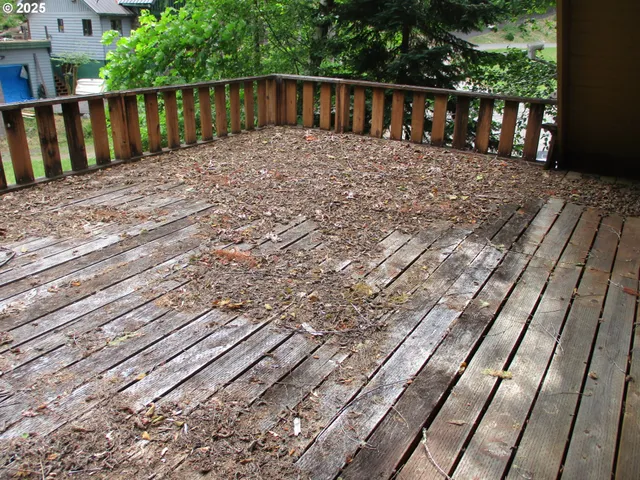 $287,250 | 71250 North Shore Drive, Birkenfeld, OR 97016