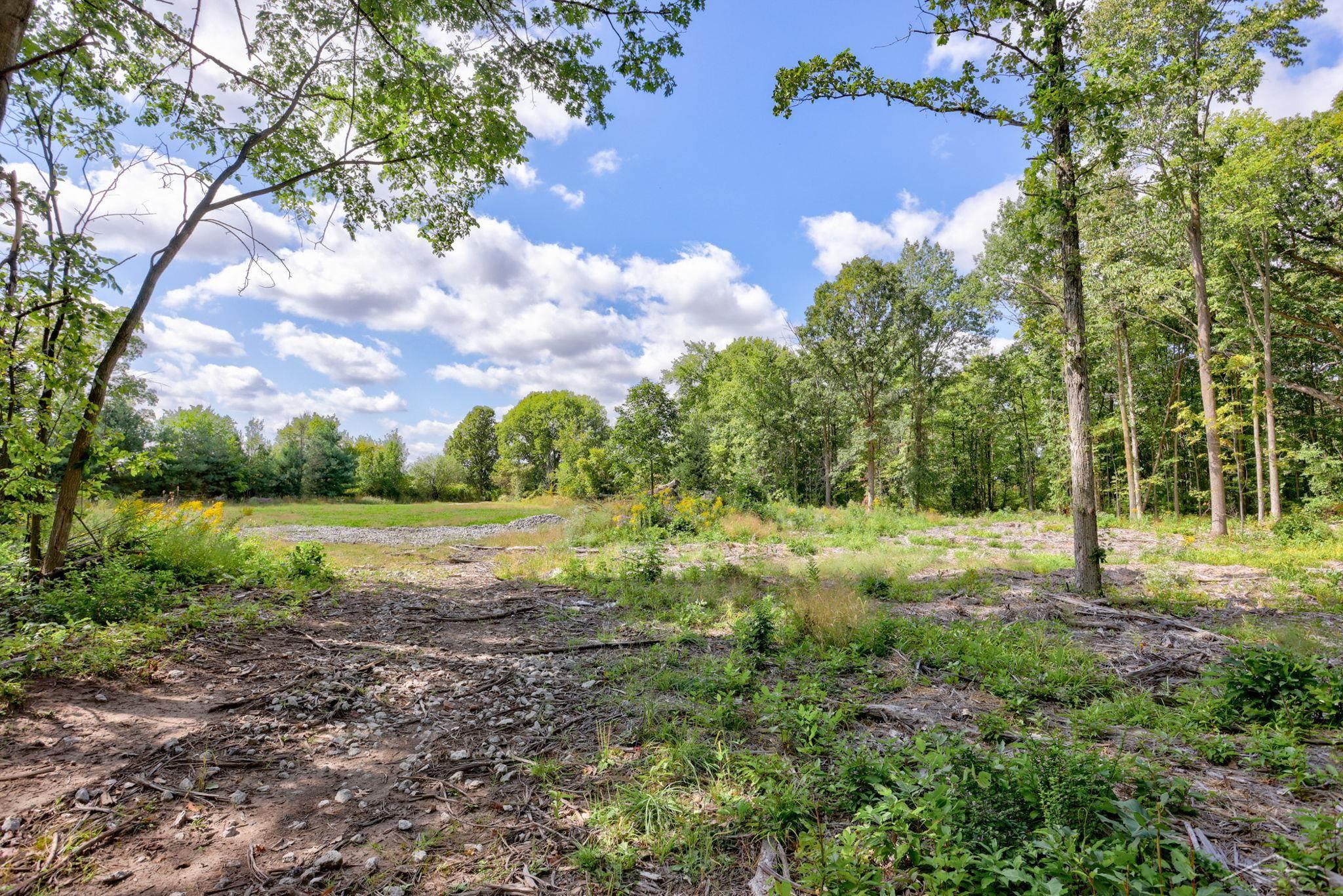 2451 South Block Road Frankenmuth, MI 48734 - Photo 8 of 40 50093039-7.JPG