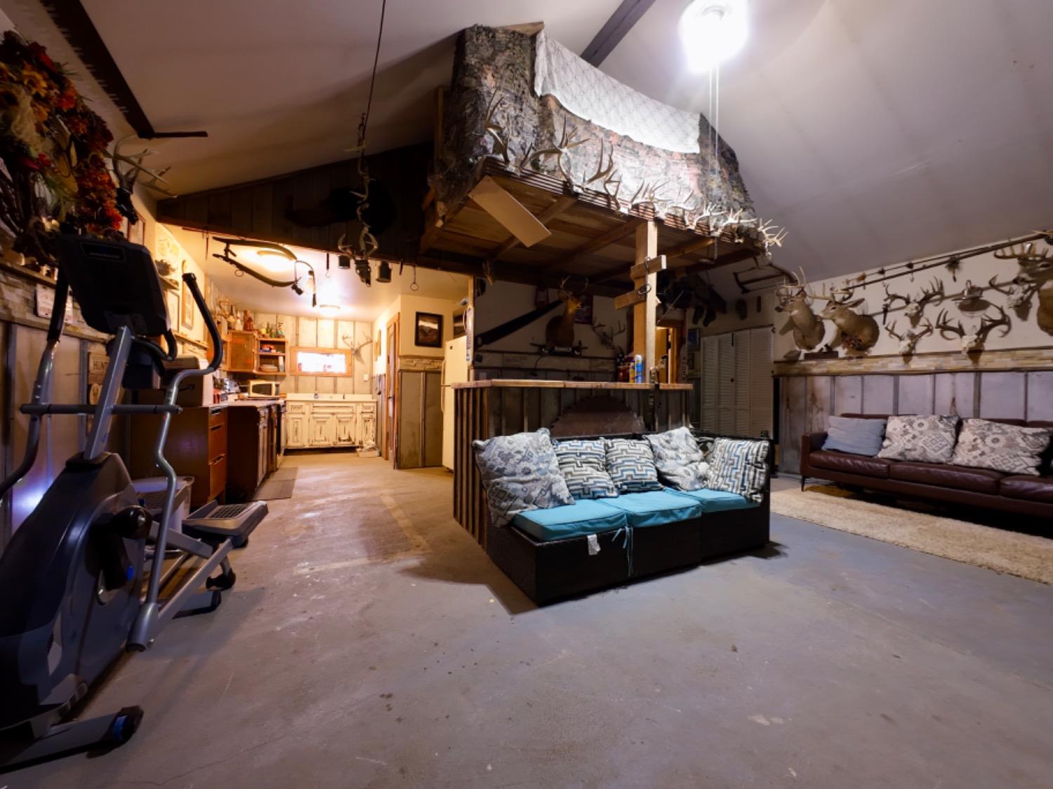 15172 Snail Creek Road Brookville, IN 47012 - Photo 16 of 20 Barn