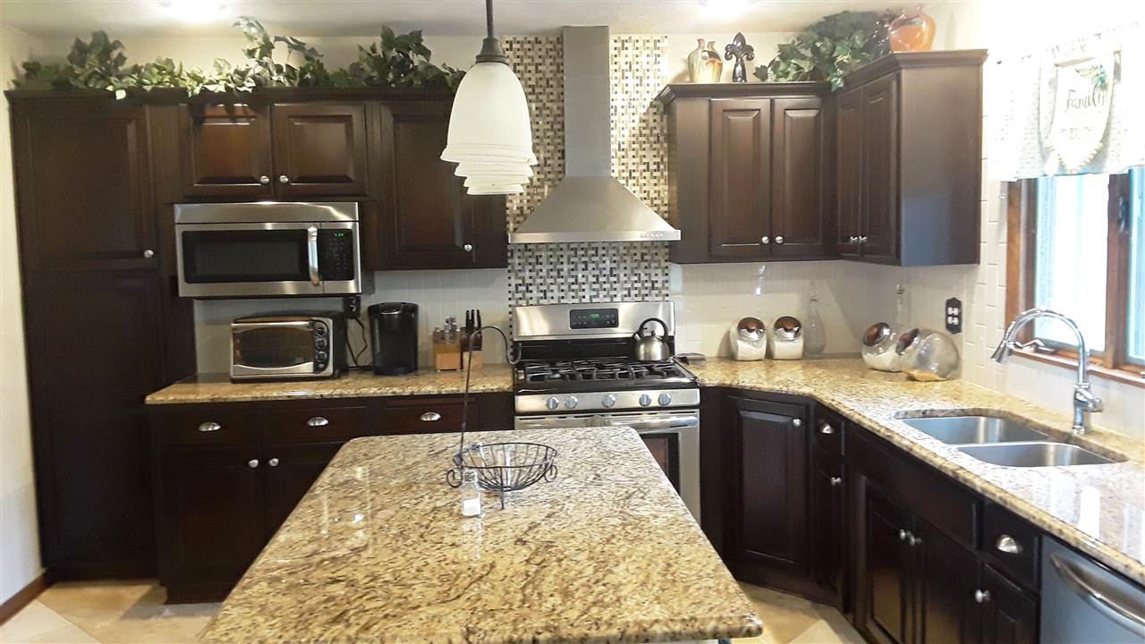 3416 Riverside Street Rockford, IL 61103 - Photo 6 of 25 Gallery Image 6