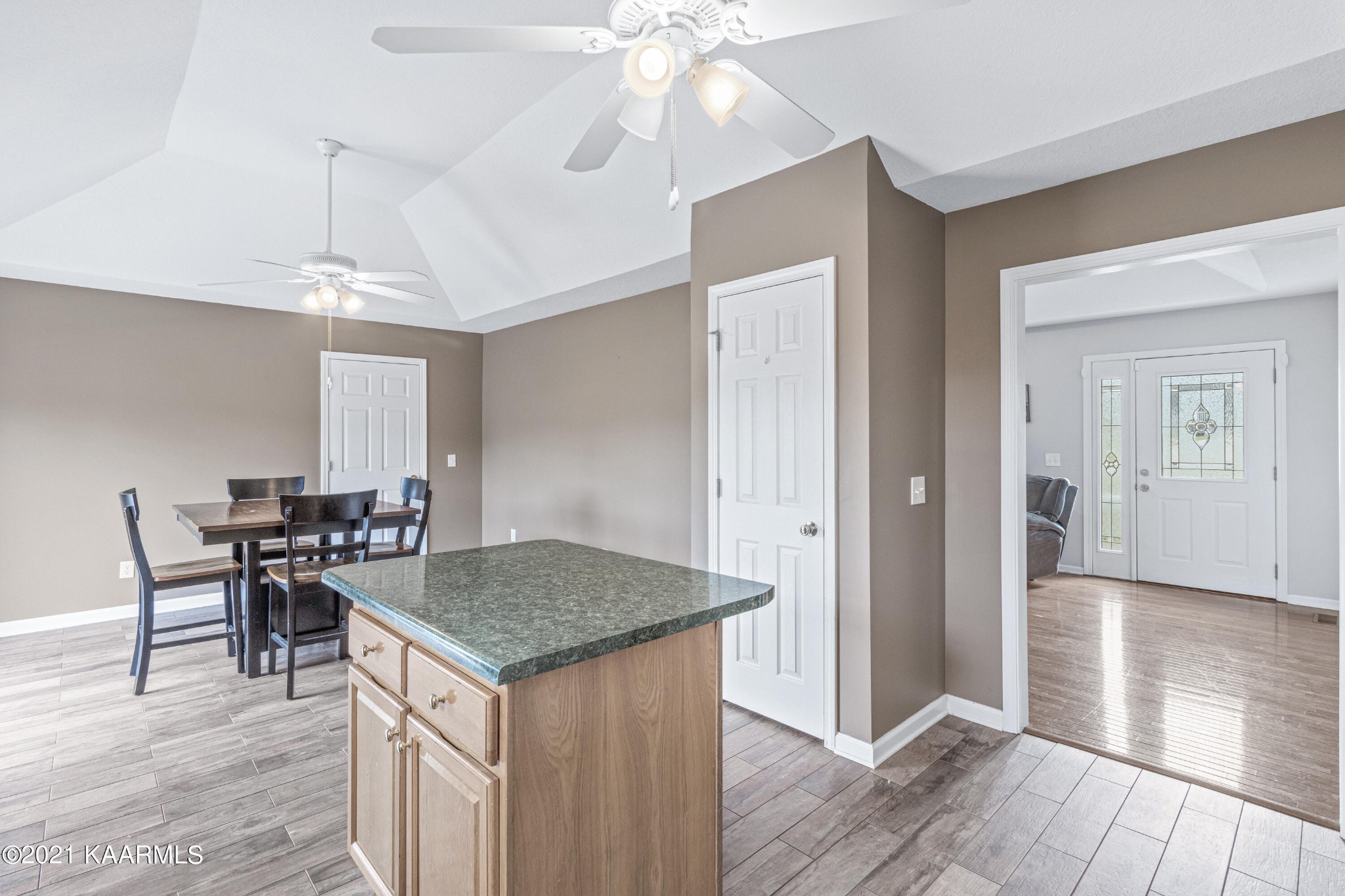 126 Country Way Road Vonore, TN 37885 - Photo 11 of 28 Gallery Image 11