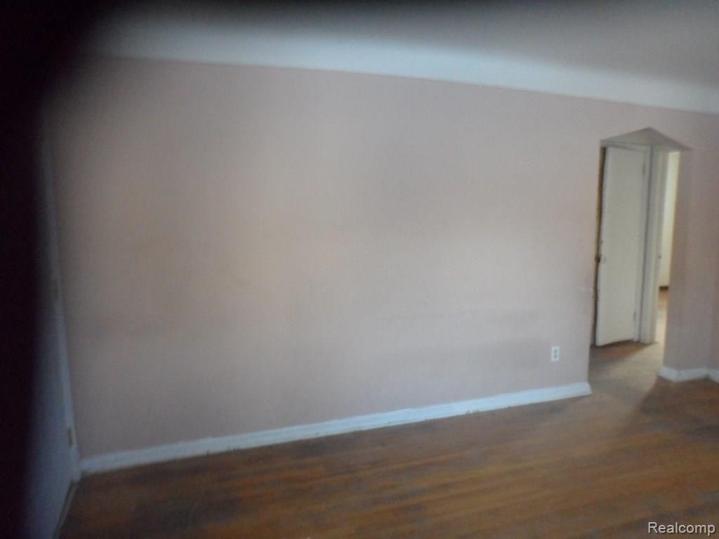 8424 Rivard Avenue Warren, MI 48089 - Photo 9 of 20 SAM_4232.jpg