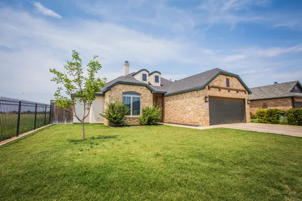 $2,500 | 23 Wilshire Boulevard, Lubbock, TX 79416