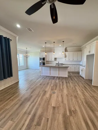 $2,500 | 23 Wilshire Boulevard, Lubbock, TX 79416