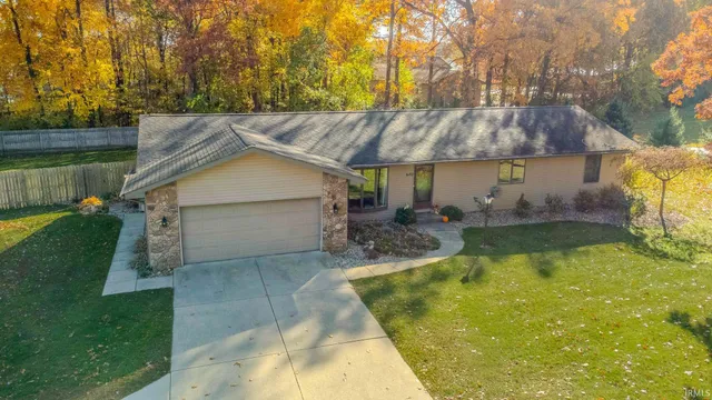 $425,000 | 7260 West 350 North, Shipshewana, IN 46565