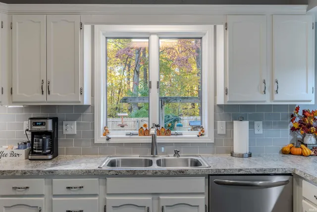 $425,000 | 7260 West 350 North, Shipshewana, IN 46565