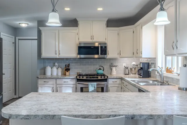 $425,000 | 7260 West 350 North, Shipshewana, IN 46565