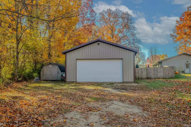 $425,000 | 7260 West 350 North, Shipshewana, IN 46565