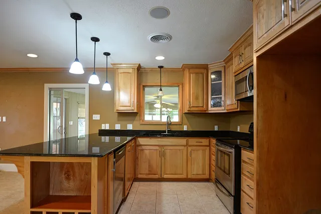 $460,000 | 416 Valley Drive, Kerrville, TX 78028