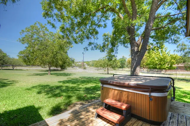 $460,000 | 416 Valley Drive, Kerrville, TX 78028