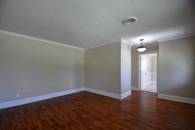 $460,000 | 416 Valley Drive, Kerrville, TX 78028