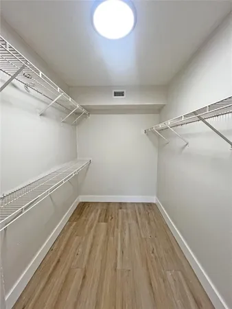 $2,500 | 9055 Wiles Road, Unit 208, Coral Springs, FL 33067