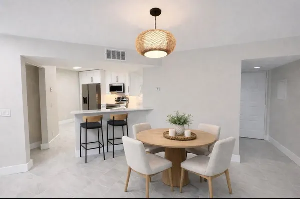 $2,500 | 9055 Wiles Road, Unit 208, Coral Springs, FL 33067