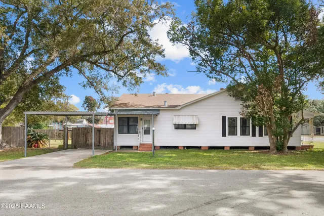 $150,000 | 501 Daspit Street, Gueydan, LA 70542