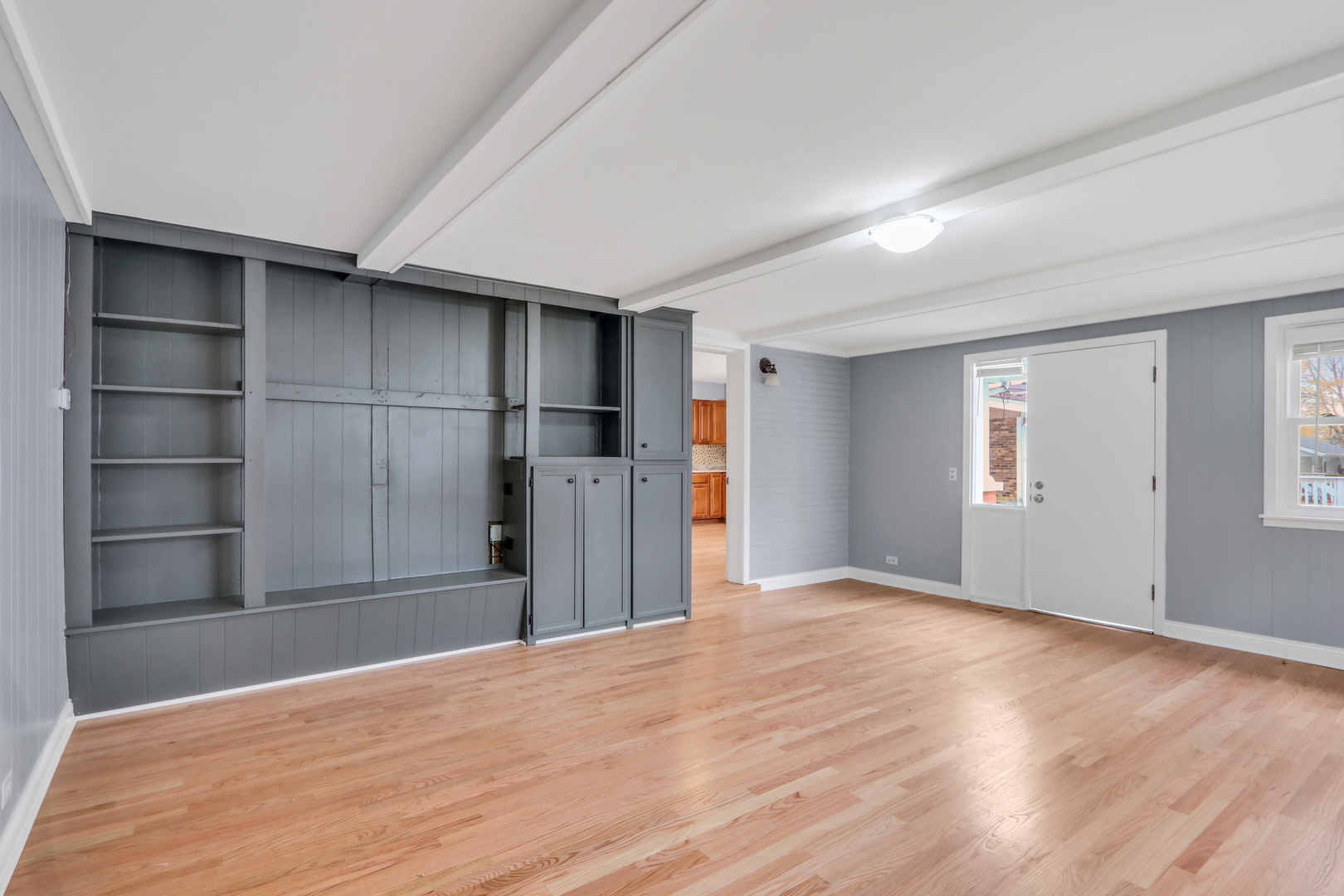 1186 Highland Road Mundelein, IL 60060 - Photo 17 of 28 a view of empty room with wooden floor