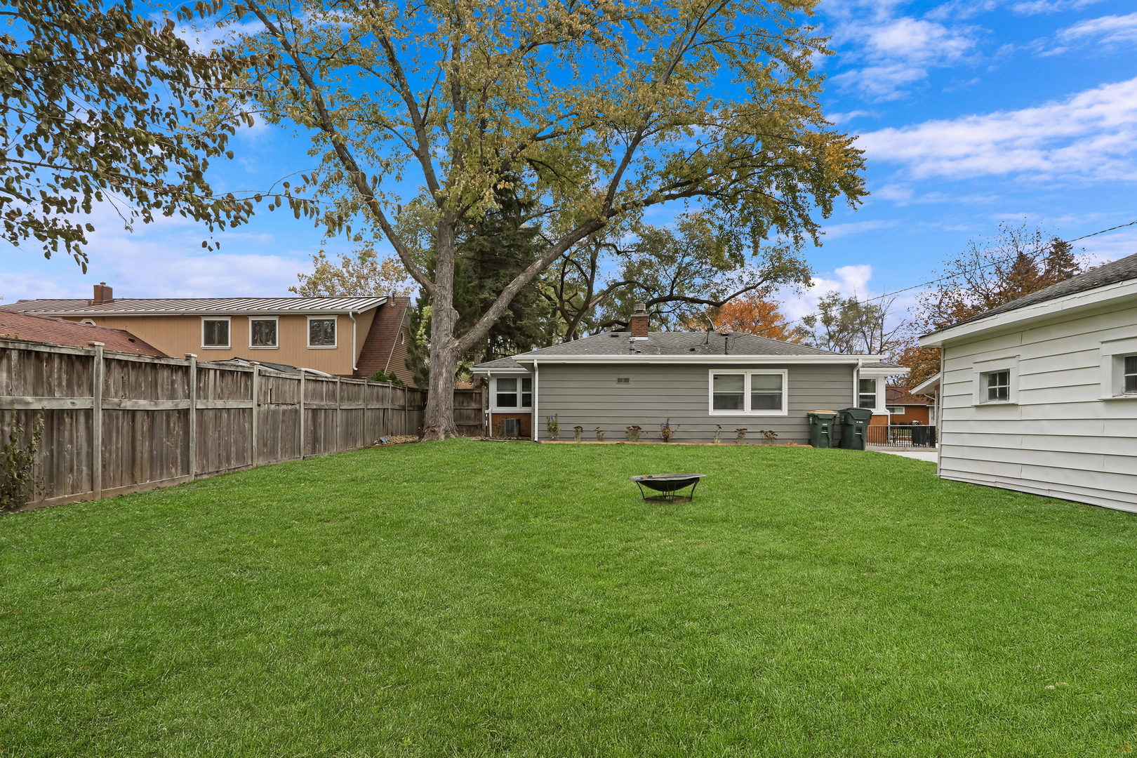 1186 Highland Road Mundelein, IL 60060 - Photo 24 of 28 a view of a yard in front of house