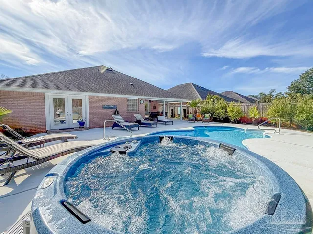 $550,000 | 6400 Old Harbor Court, Gulf Breeze, FL 32563