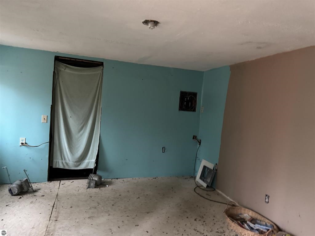 3105 North 3 1/4 Road Mesick, MI 49668 - Photo 5 of 13