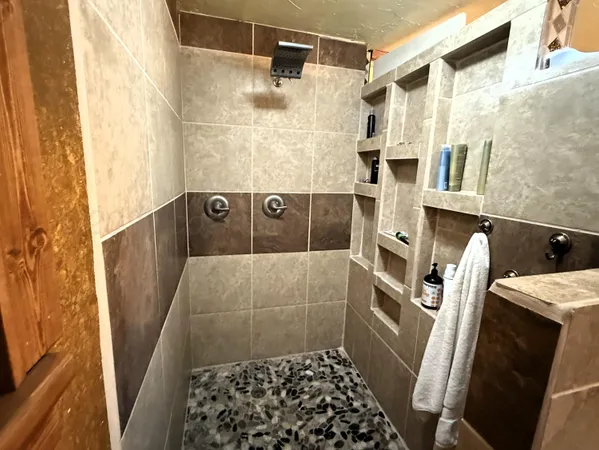 $400,000 | 6185 Us Highway, Stratford, TX 79084