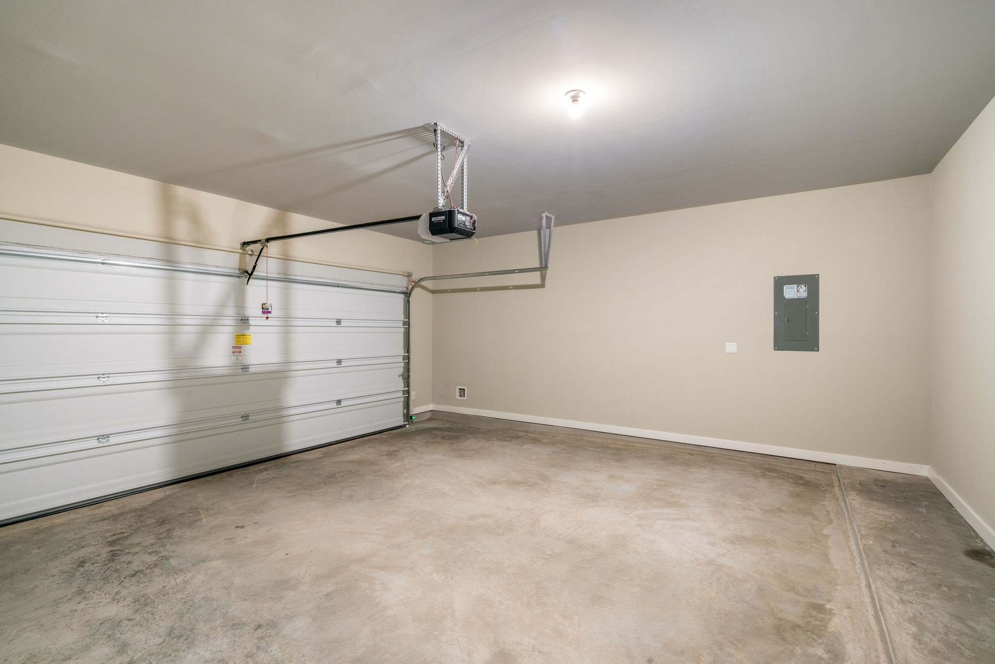 8209 Rising Stream Drive Houston, TX 77063 - Photo 19 of 37 Gallery Image 19