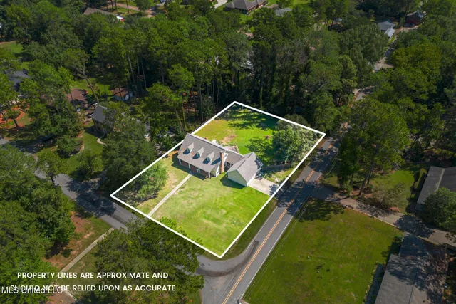 $265,000 | 101 Pinewood Drive, Hattiesburg, MS 39402