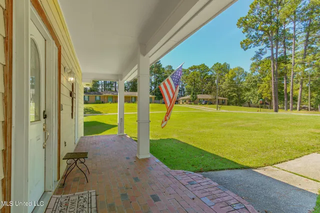 $265,000 | 101 Pinewood Drive, Hattiesburg, MS 39402