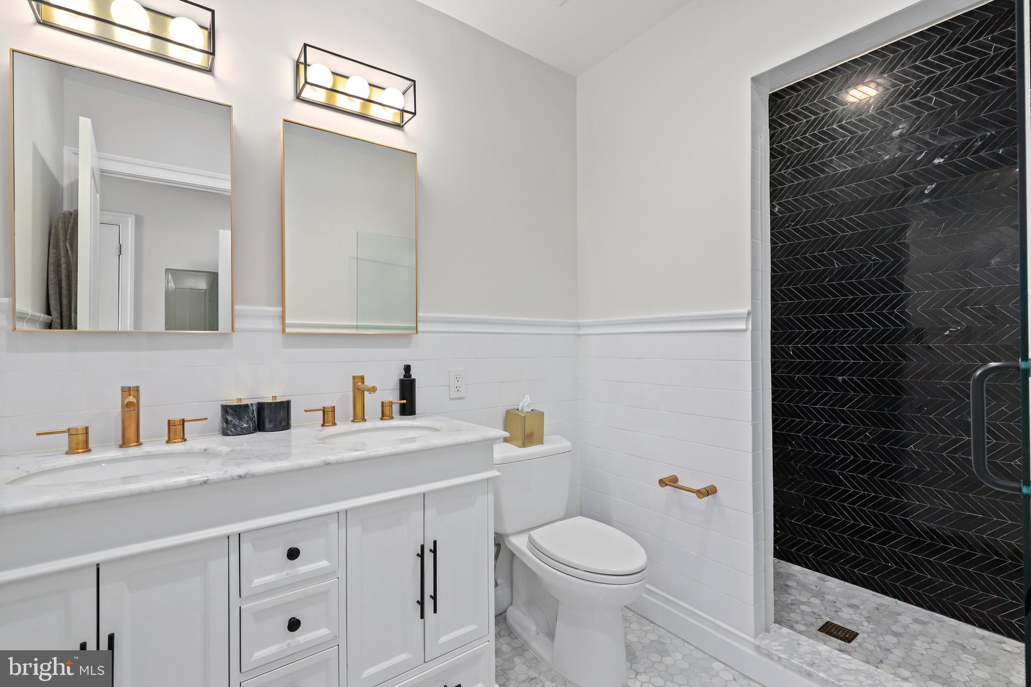 1226 4th Street Northwest, Unit 2 Washington, DC 20001 - Photo 23 of 29 Primary Ensuite Bath