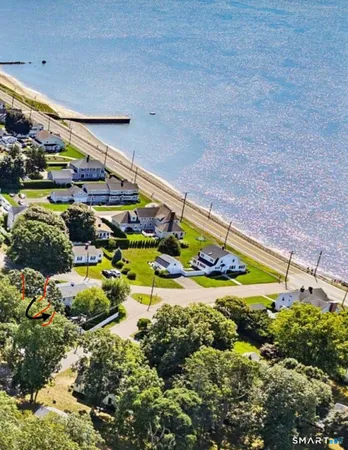 a view of a tennis court