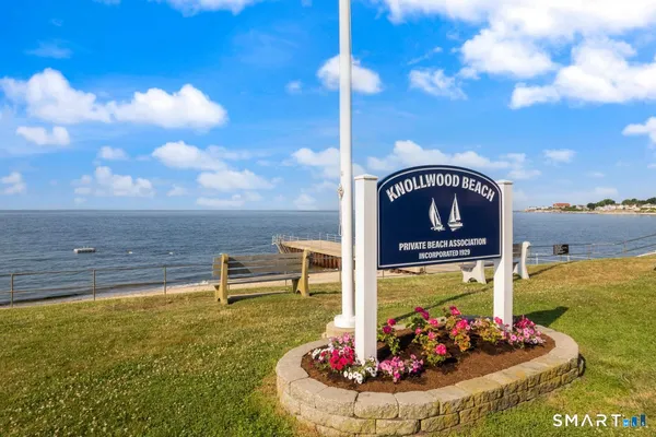 a view of a entertaining space