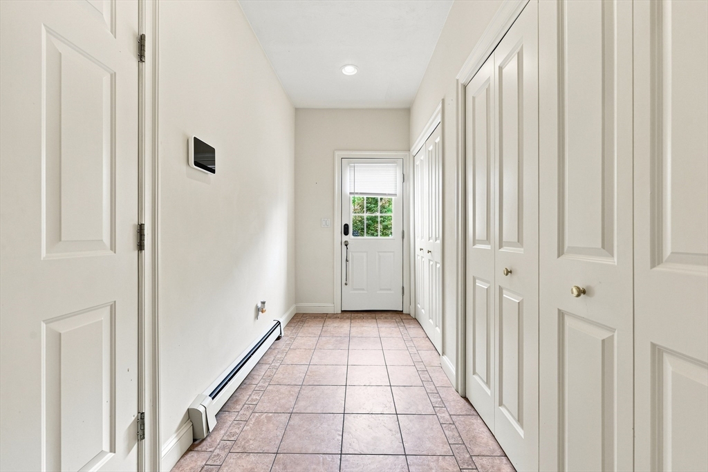 8 Juniper Road Upton, MA 01568 - Photo 5 of 40 Gallery Image 5