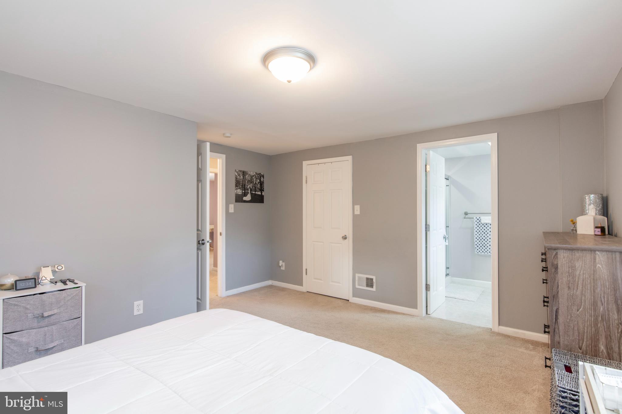 209 Glendale Road Havertown, PA 19083 - Photo 16 of 38 a bedroom with a bed and a view of bedroom