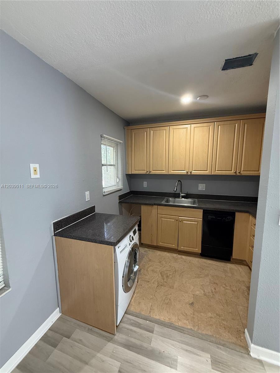 426 Northeast 77th Street Road, Unit 4 Miami, FL 33138 - Photo 8 of 20