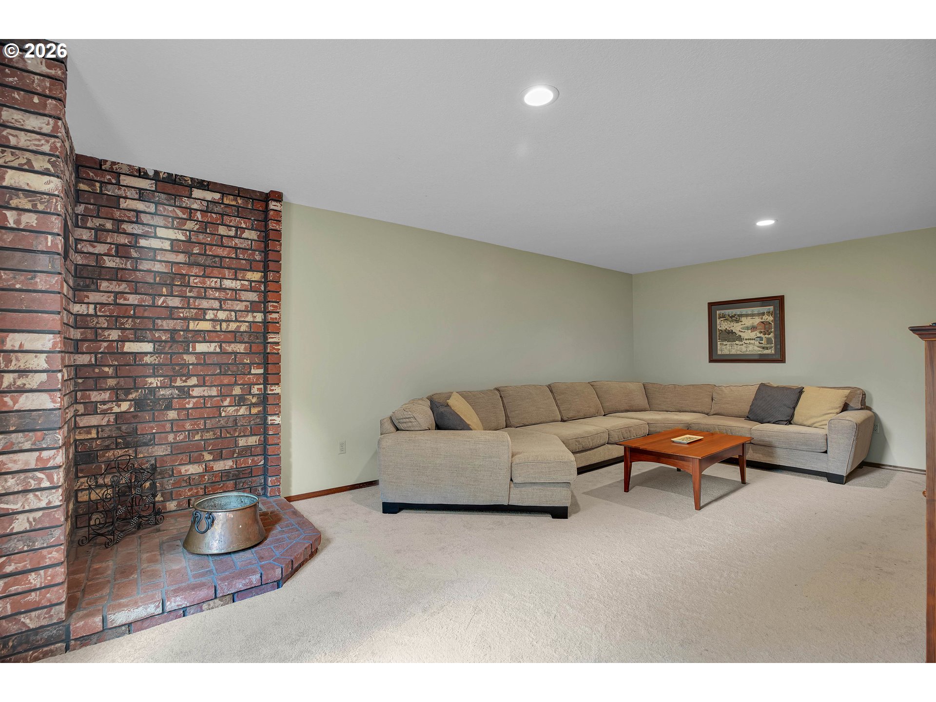 6401 Southwest Dolph Drive Portland, OR 97219 - Photo 25 of 48 Family Room