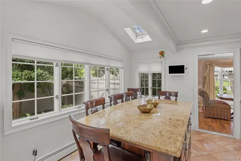 $999,999 | Undisclosed Address, Hauppauge, NY 11788
