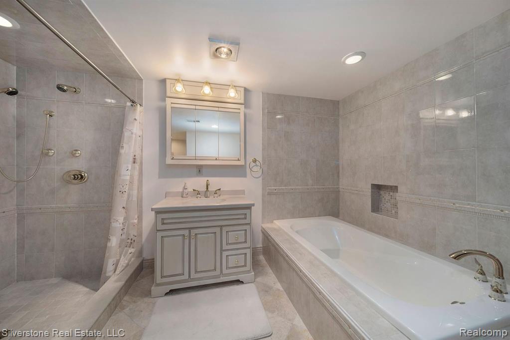 1913 Arthurs Way Rochester Hills, MI 48306 - Photo 33 of 61